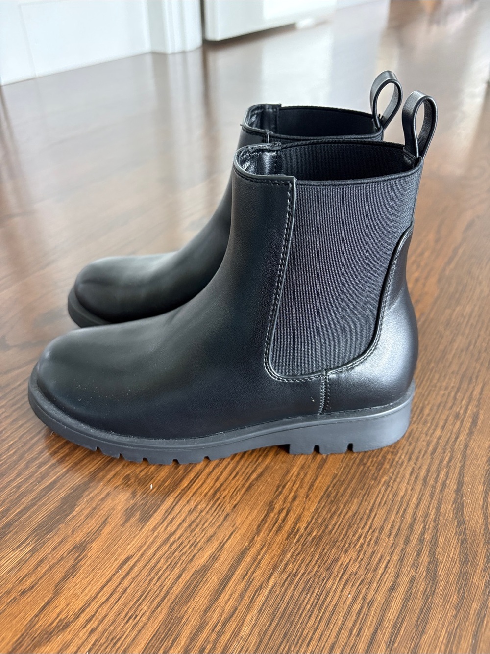 GAP Kids Black Chelsea Pull-On Boots